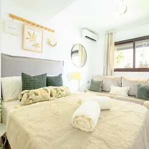 Estudio Con Parking Teatinos Living Apartamento Málaga